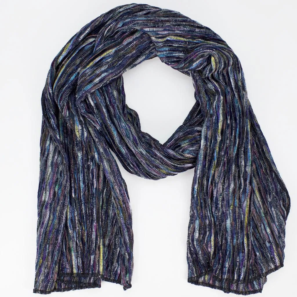 Crinkle knit soft scarf